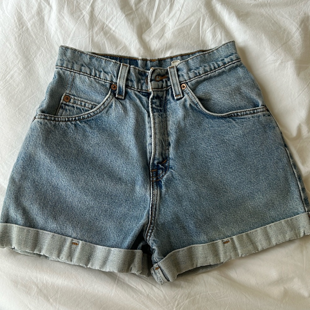 Vintage Levi Shorts 954 size 3 Juniors